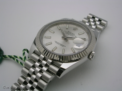 ROLEX DATEJUST 41 126334 SILVER DIAL 2020 DSCN5038_715e00.JPG